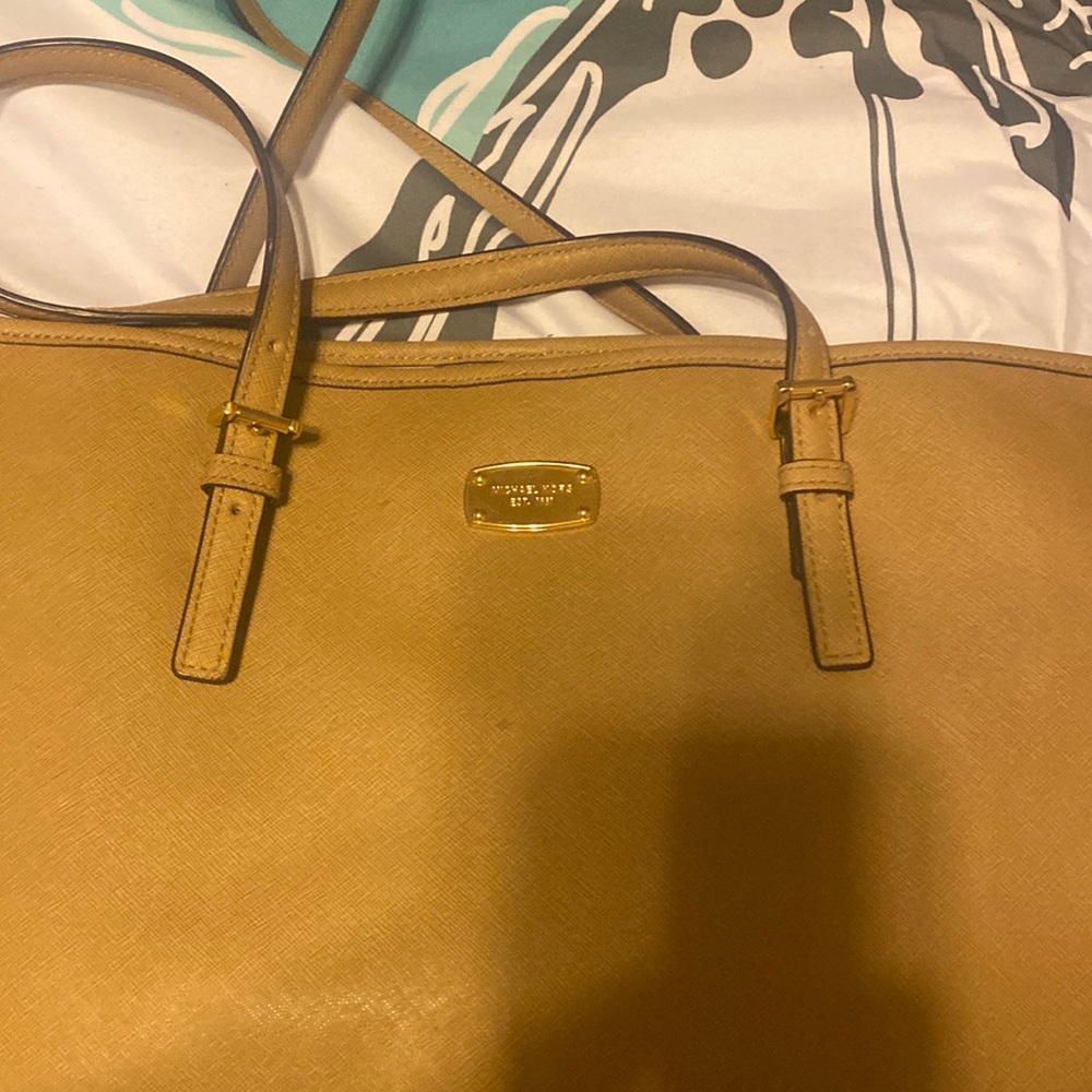 Michael kor purse